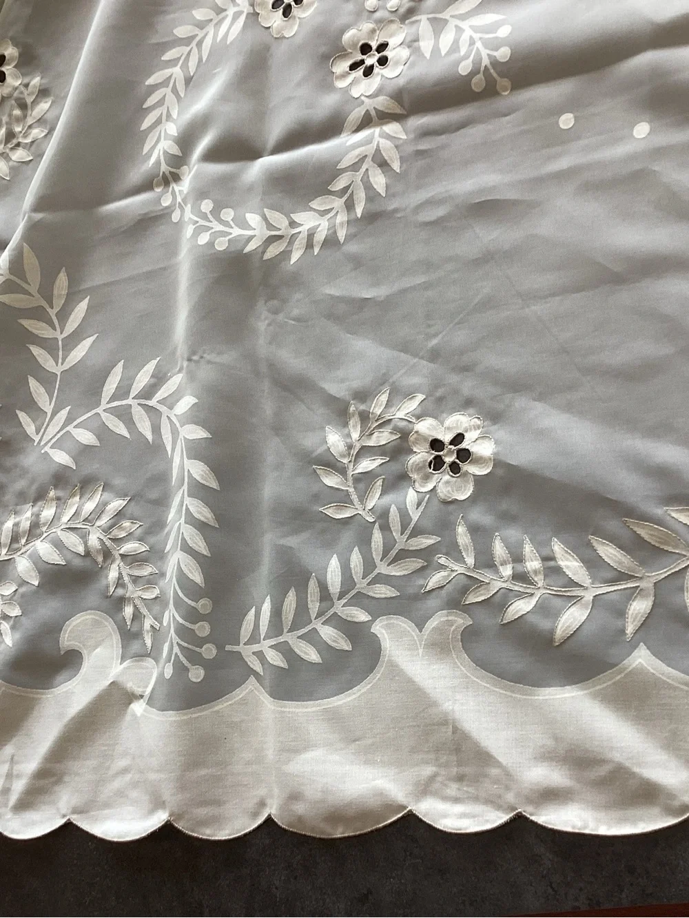 New 51” X  67” Off White Cotton Poly Sander Tablecloth Cut Work Embroidery